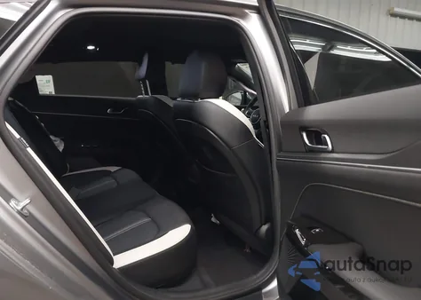 2025 Kia K5 Gt-Line z USA, uszkodzony, nr VIN KNAG64J74S5352808